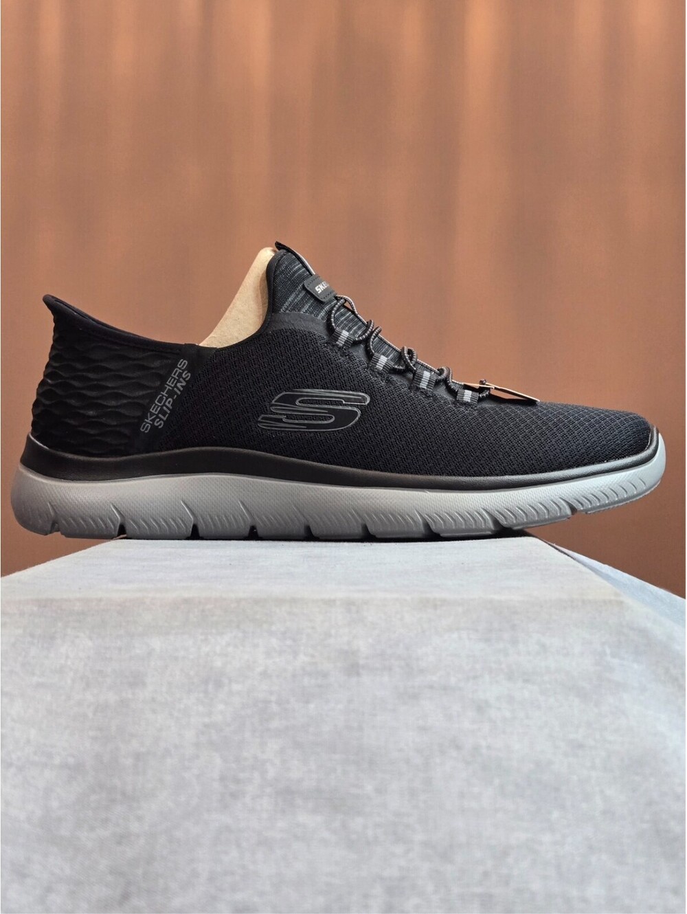 Skechers Summits High Range - Black / Charcoal (232457) Men's 11 BRAND NEW